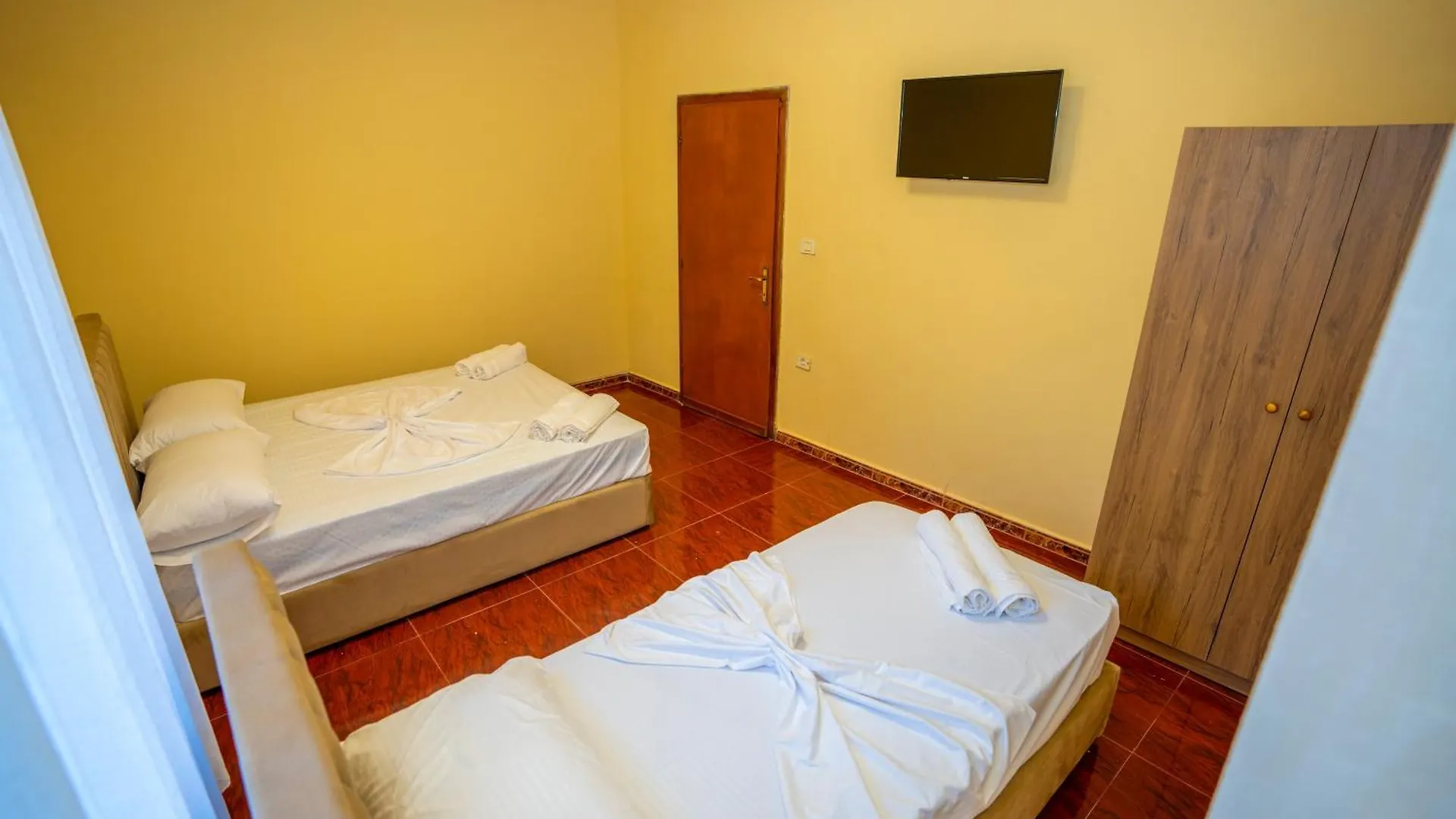 Siesta Hostel - City Center Shkodër